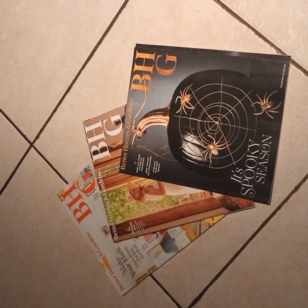 3 Magazines